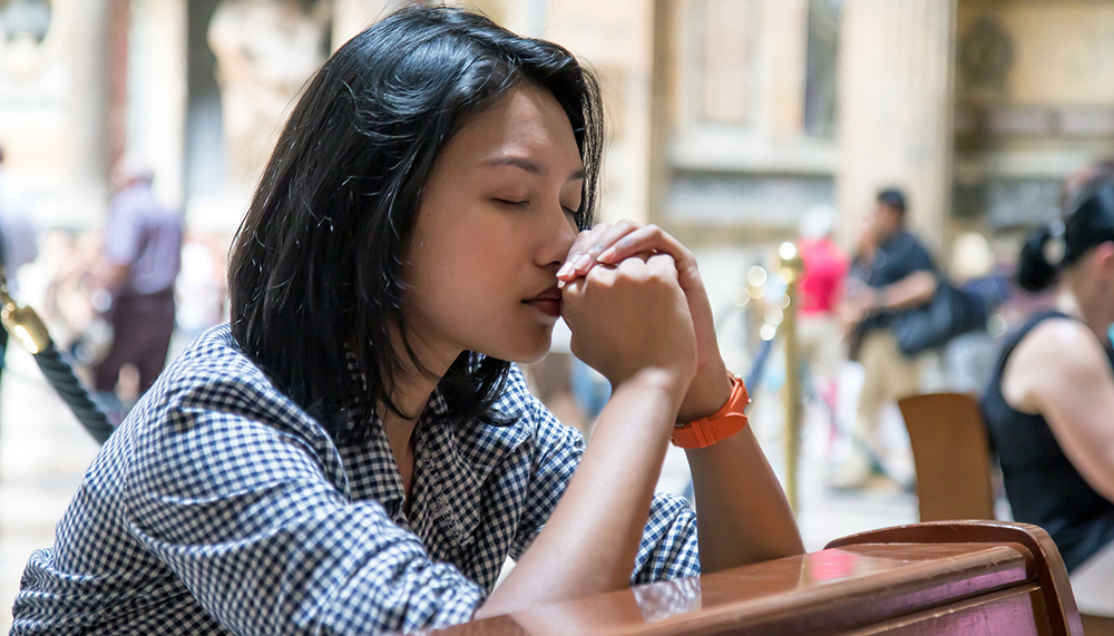 Critical Moments: How should Catholics pray before and after Mass?